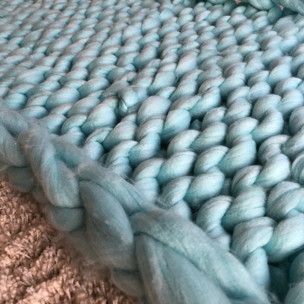 Handcrafted Dusty Baby Blue Chunky Merino Wool Tassel Blanket Decor Cozy Blanket - Picture 9 of 15